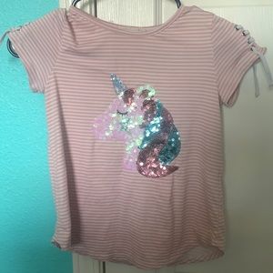 Btween - unicorn shirt - size 8 M - Medium